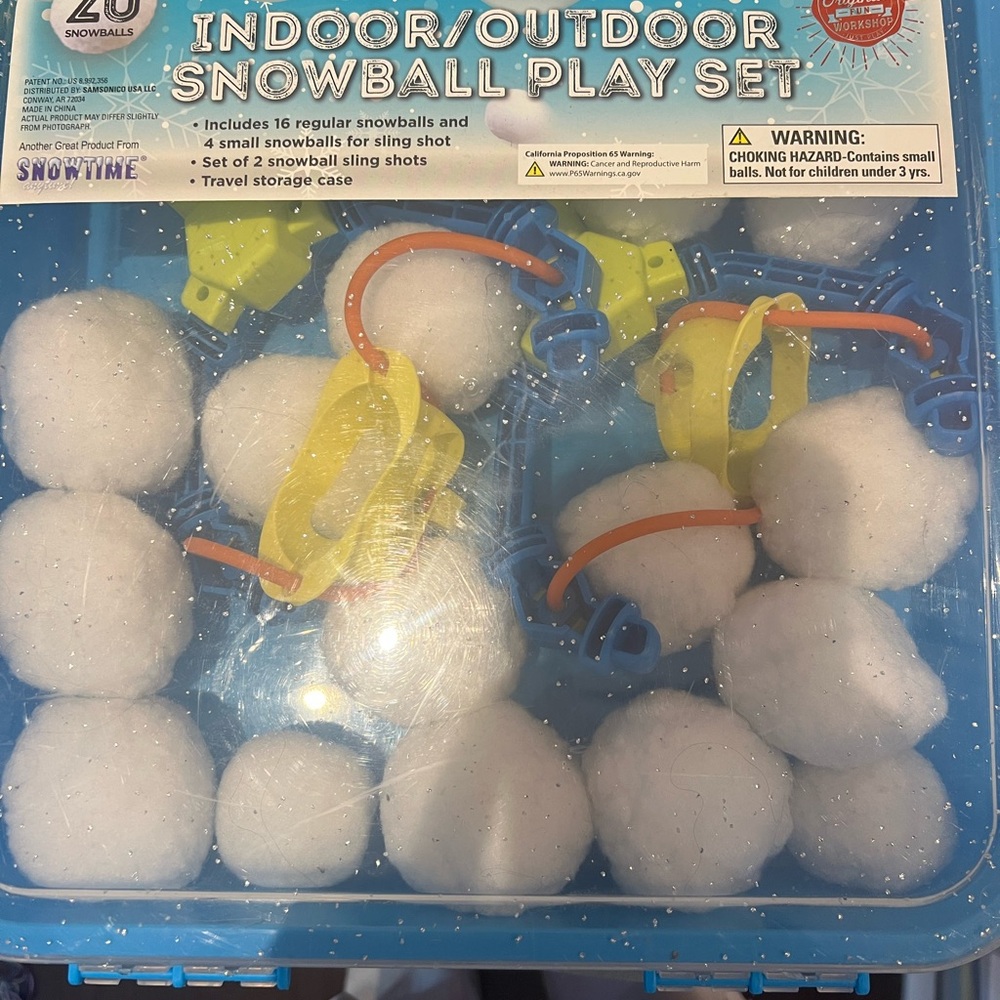 Snowball Play Set sling shot